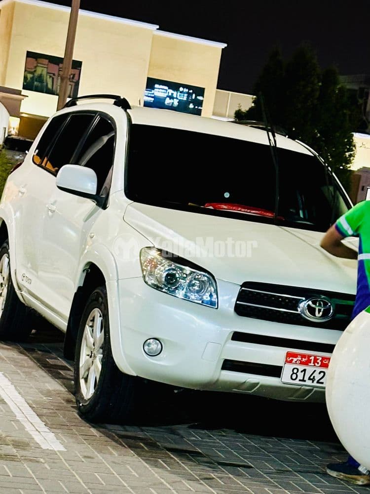 مستعملة تويوتا راف4 2.5L Limited 4X4 2007