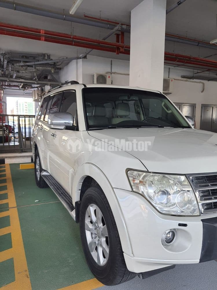 ميتسوبيشي باجيرو 3.8L GLS 5 Door high 2010 مستعملة