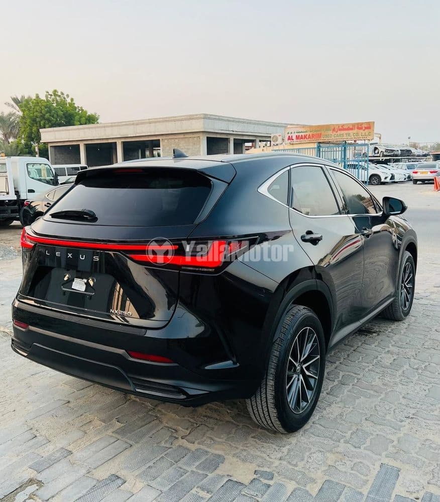 لكزس أن أكس 200t Platinum 2024 مستعملة