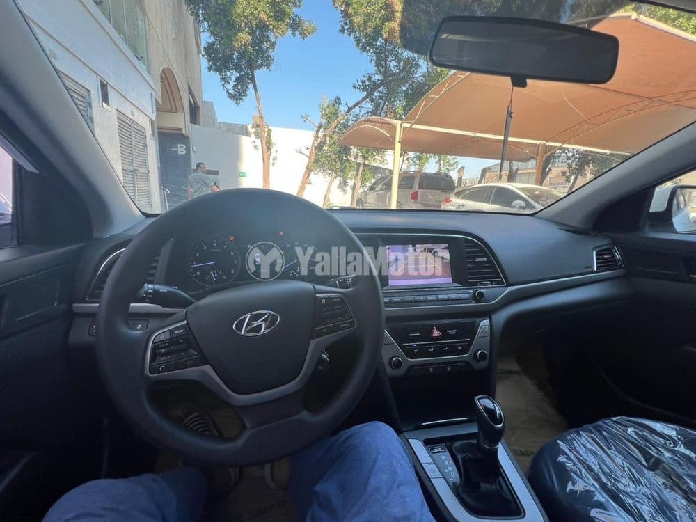 هيونداي إلانترا 2.0L Premium 2018 مستعملة