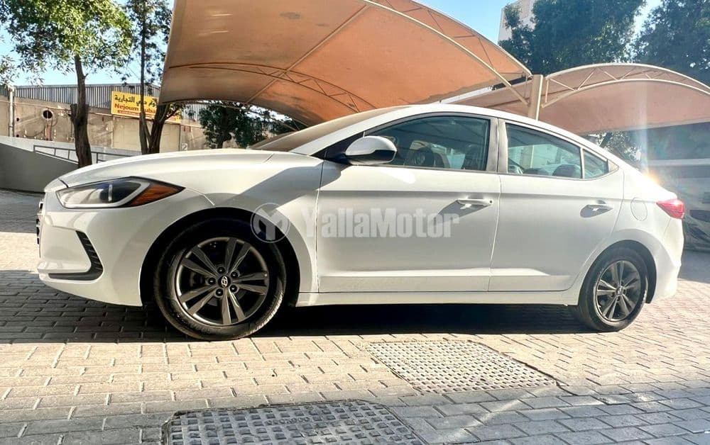 هيونداي إلانترا 2.0L Premium 2018 مستعملة