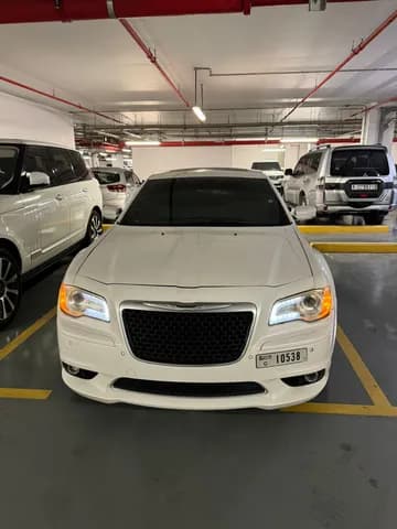 Used Chrysler 300 SRT8 6.4 L 2012 Used Chrysler 300 SRT8 6.4 L 2012 used_cars.forSale