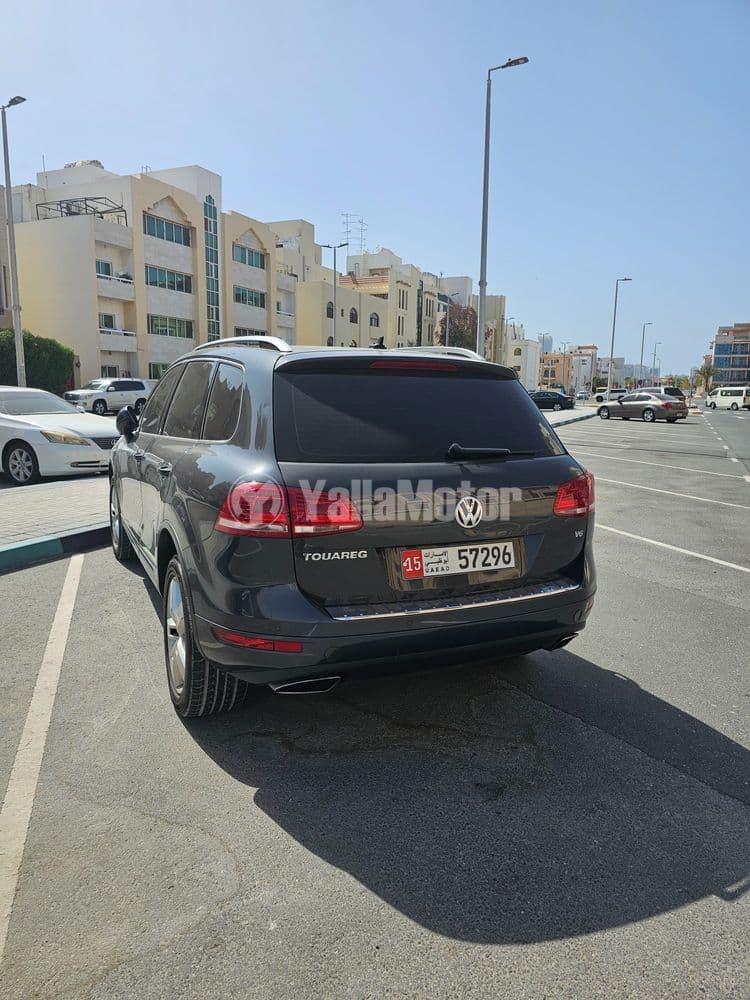Used Volkswagen Touareg 3.6L SEL 2012