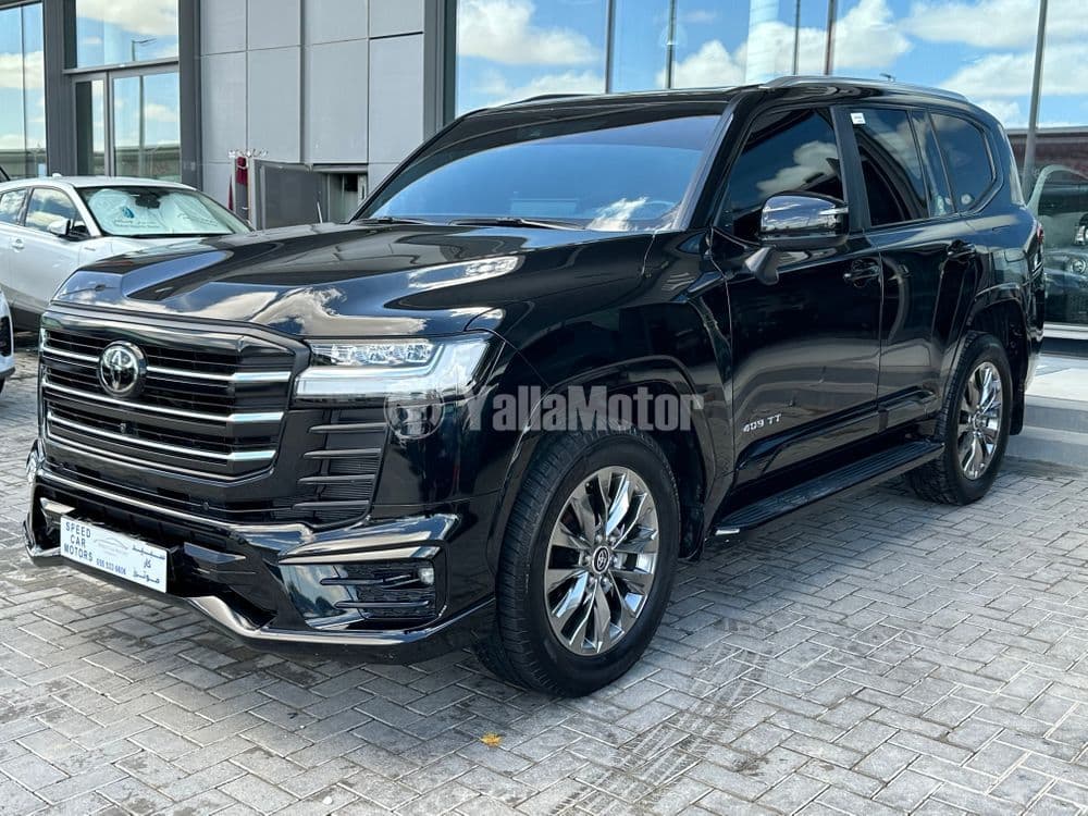 تويوتا لاند كروزر 4.6L GXR 2024 مستعملة