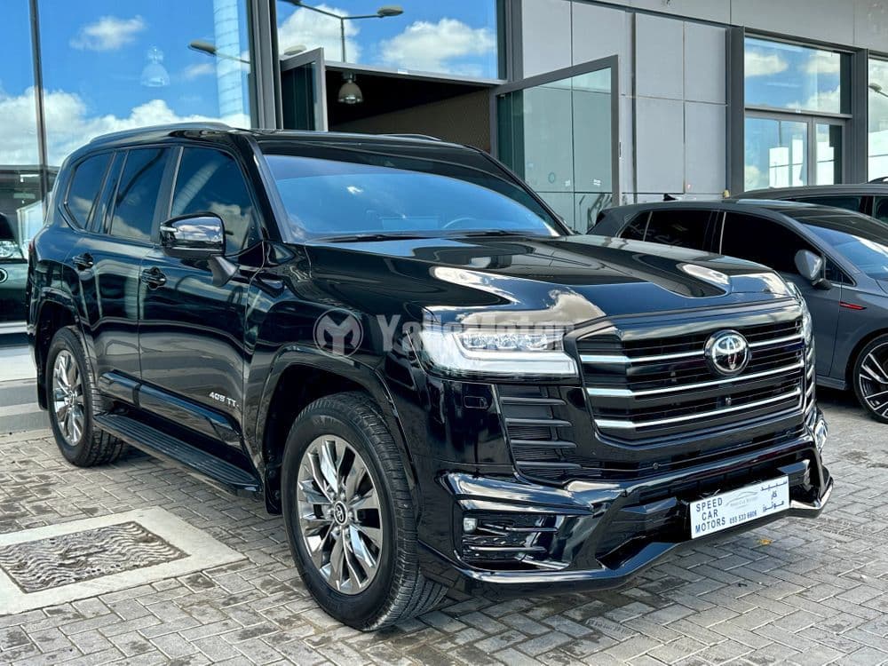 تويوتا لاند كروزر 4.6L GXR 2024 مستعملة