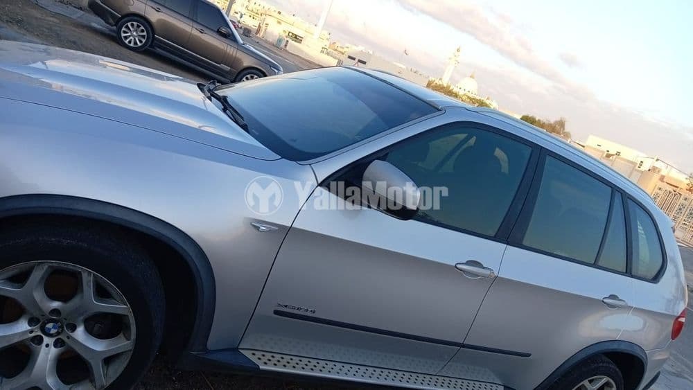 مستعملة بي إم دبليو الفئة الخامسة - سيدان 535i 2010