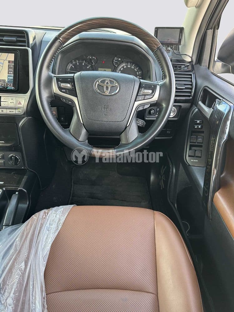 Used Toyota Land Cruiser Prado 5 Door 4.0L Automatic 2011