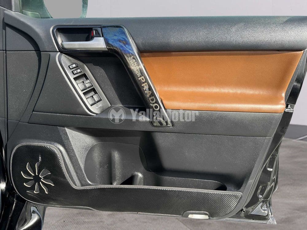 Used Toyota Land Cruiser Prado 5 Door 4.0L Automatic 2011