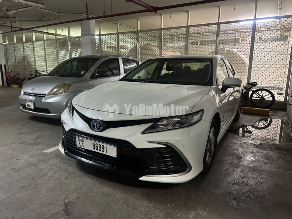 Used Toyota Camry 2.5L LE HEV (215 HP) 2023