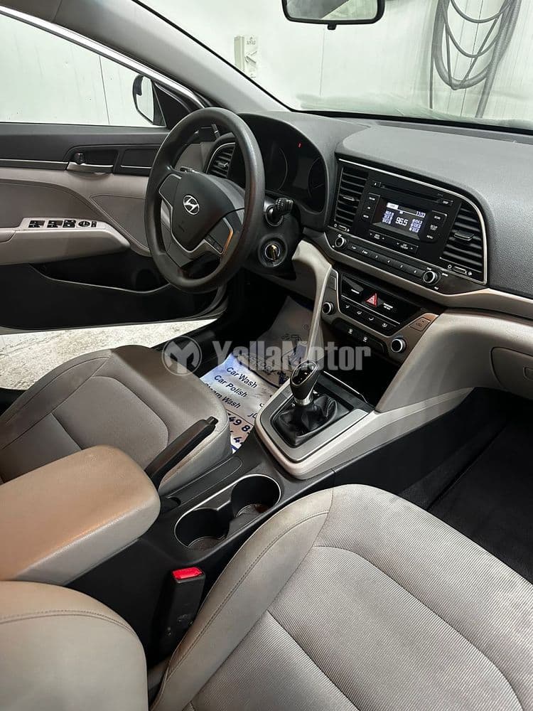 مستعملة هيونداي إلانترا 2.0L GL 2017