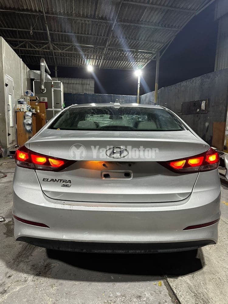 مستعملة هيونداي إلانترا 2.0L GL 2017