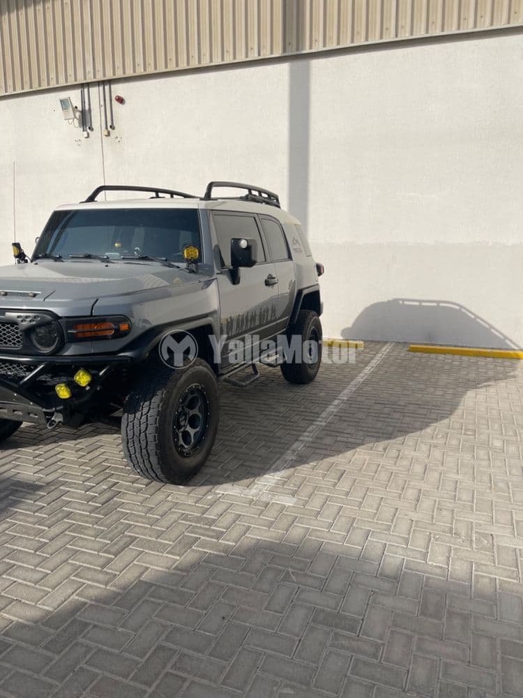 مستعملة تويوتا اف جاي كروزر 4.0L GXR 2015