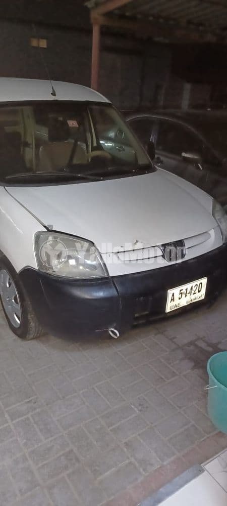 بيجو بارتنر بي9 1.6L Long Petrol 2011 مستعملة