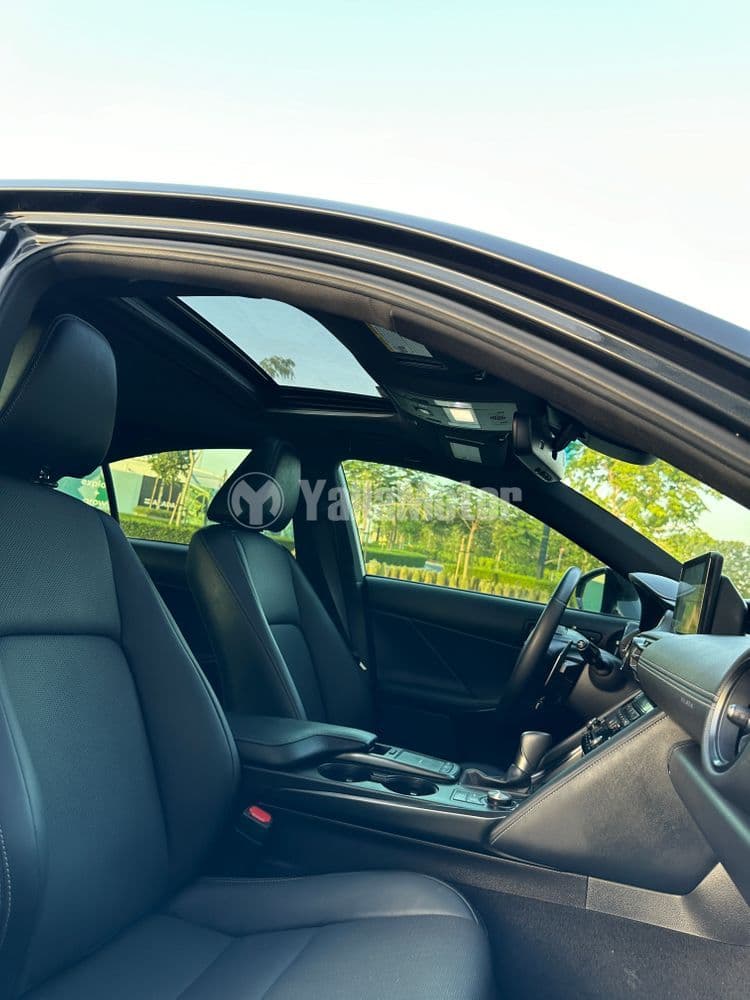 المستعمل لكزس آي أس 300 2023