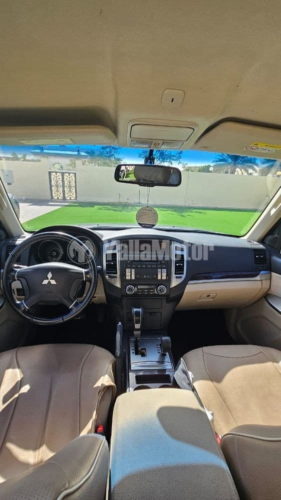 ميتسوبيشي باجيرو GLS V6 2015 مستعملة