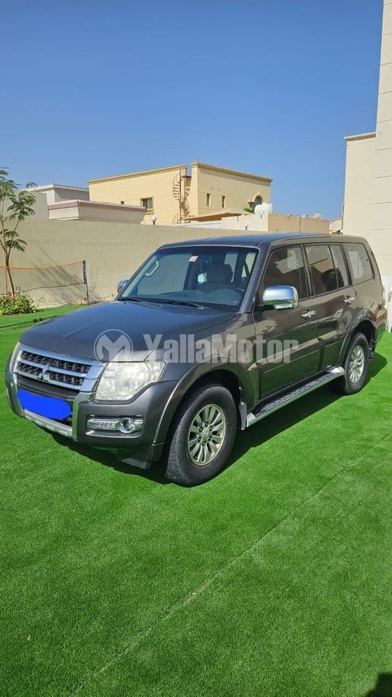 ميتسوبيشي باجيرو GLS V6 2015 مستعملة