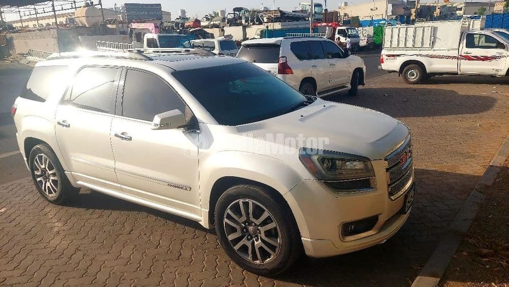 Used GMC Acadia Denali 2014