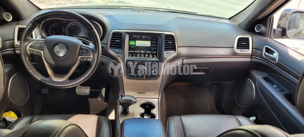 جيب جراند شيروكي سمت 5.7L 2014 مستعملة