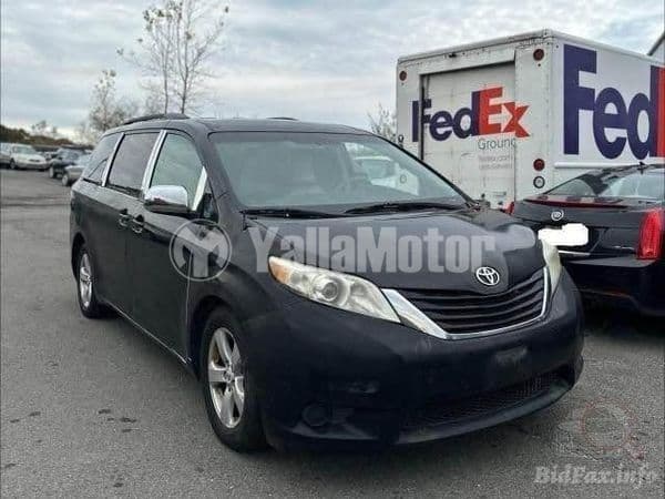 Used Toyota Sienna 2011