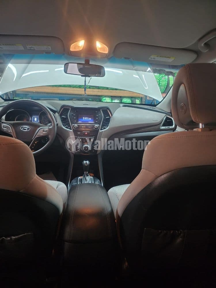 هيونداي سنتافي 2.4L Mid FWD 2018 مستعملة