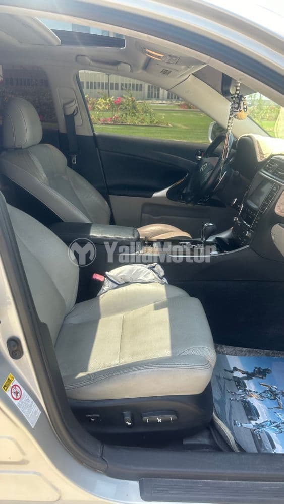 مستعملة لكزس IS250 2012