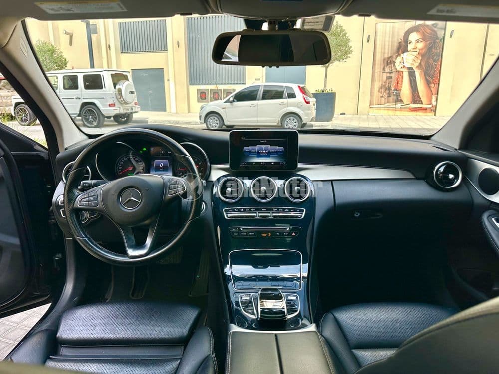 مرسيدس بنز سي-كلاس C 300 4MATIC 2016 مستعملة