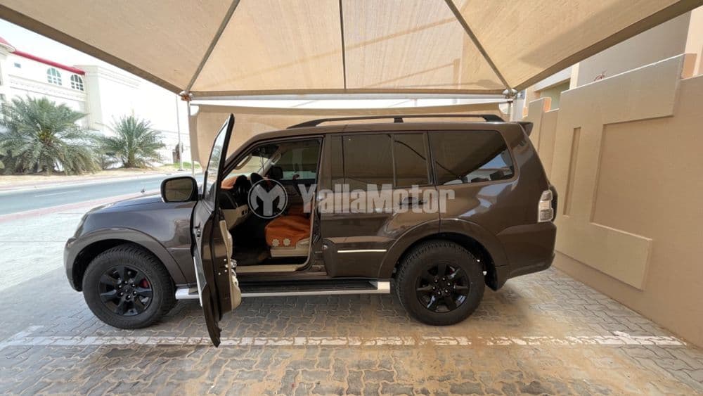 مستعملة ميتسوبيشي باجيرو 3.0L GLS 5 Door Mid 2019