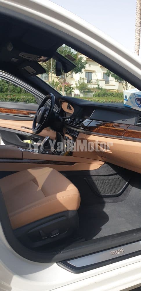 مستعملة بي إم دبليو الفئة السابعة 730i 2015