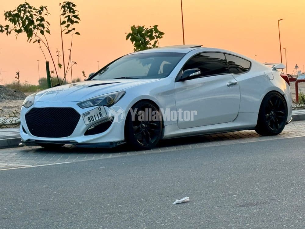 مستعملة هيونداي جينسيس كوبيه 3.8L 2014