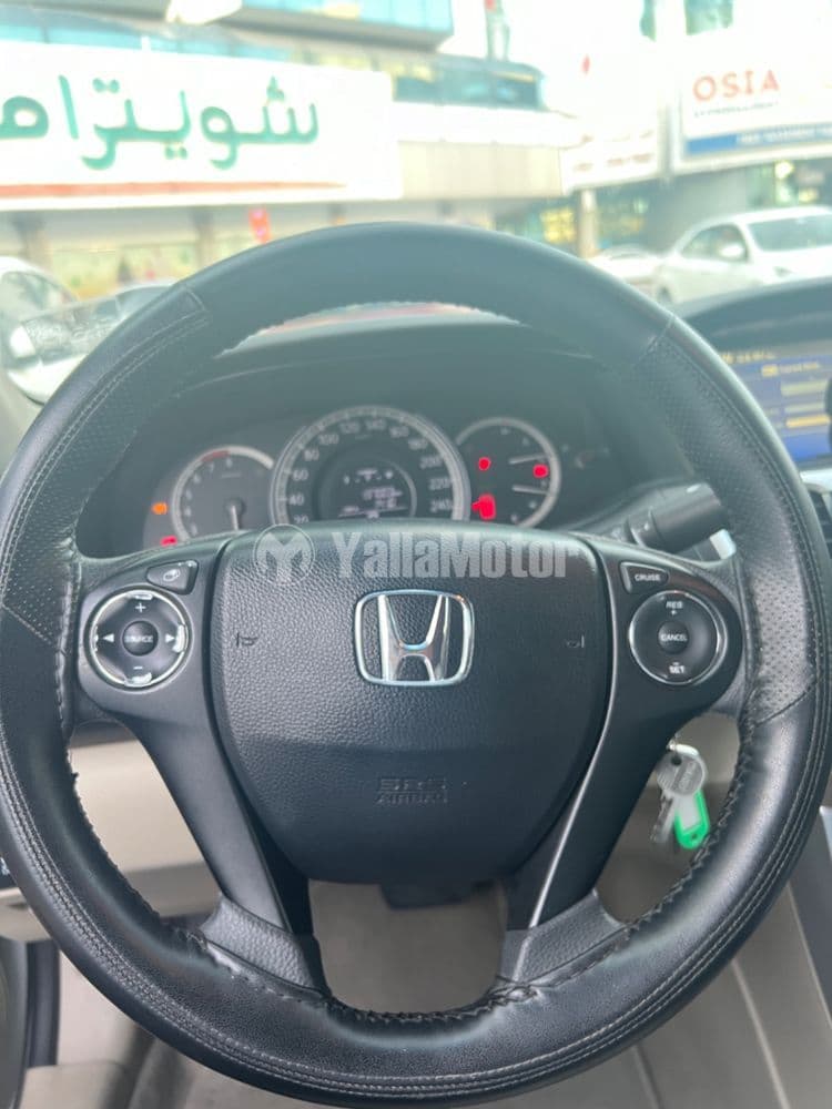 هوندا أكورد 2.4 لتر ال أكس+ فتحة سقف + عجلات من الألومنيوم 2014 مستعملة