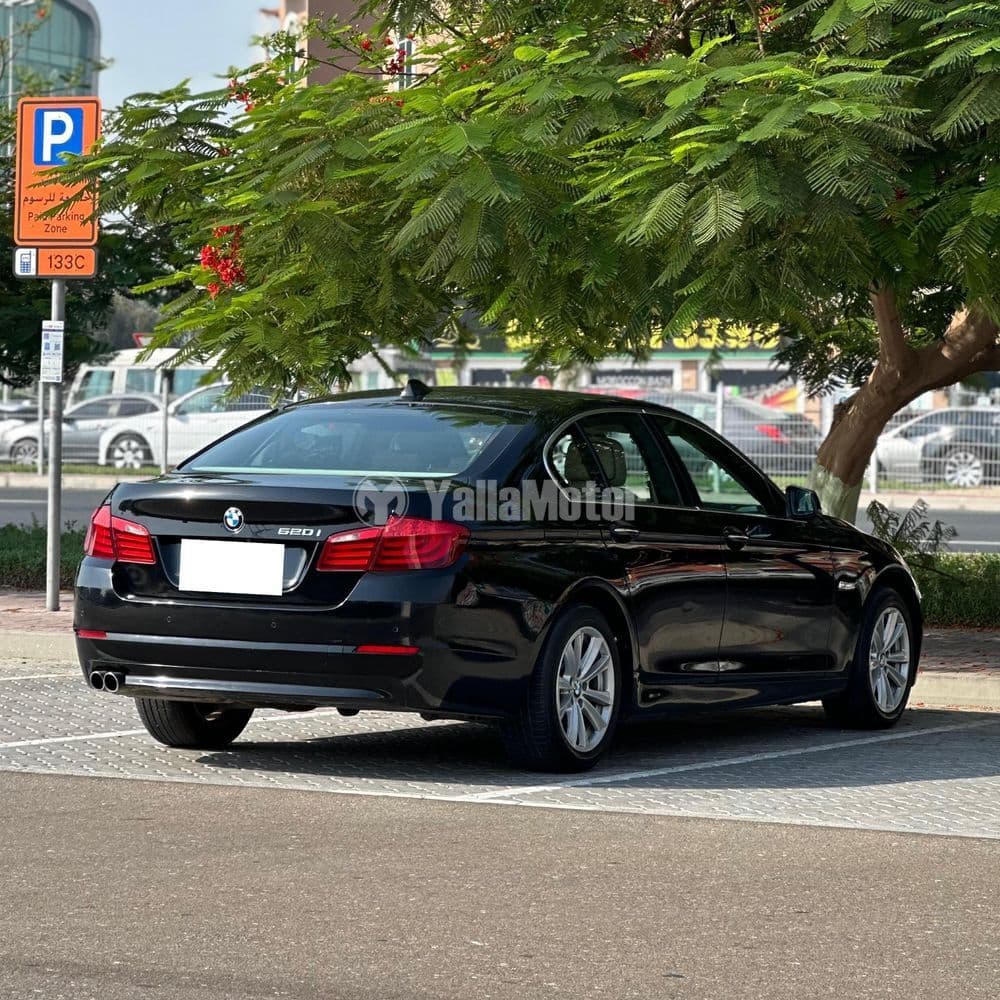 مستعملة بي إم دبليو الفئة الخامسة - سيدان 520i 2013