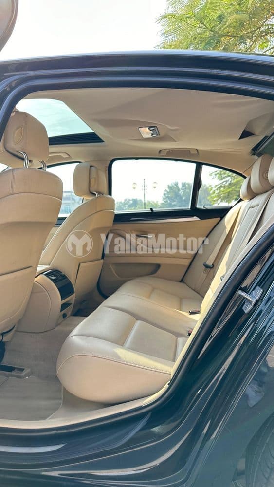 مستعملة بي إم دبليو الفئة الخامسة - سيدان 520i 2013