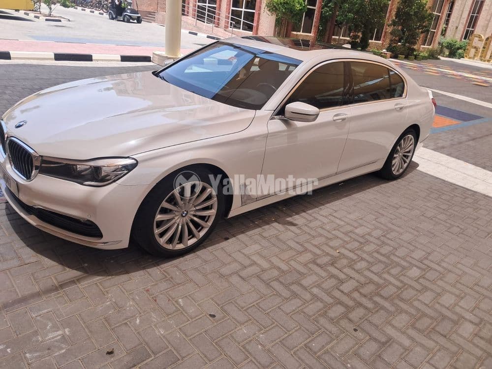 مستعملة بي إم دبليو الفئة السابعة 730i 2019