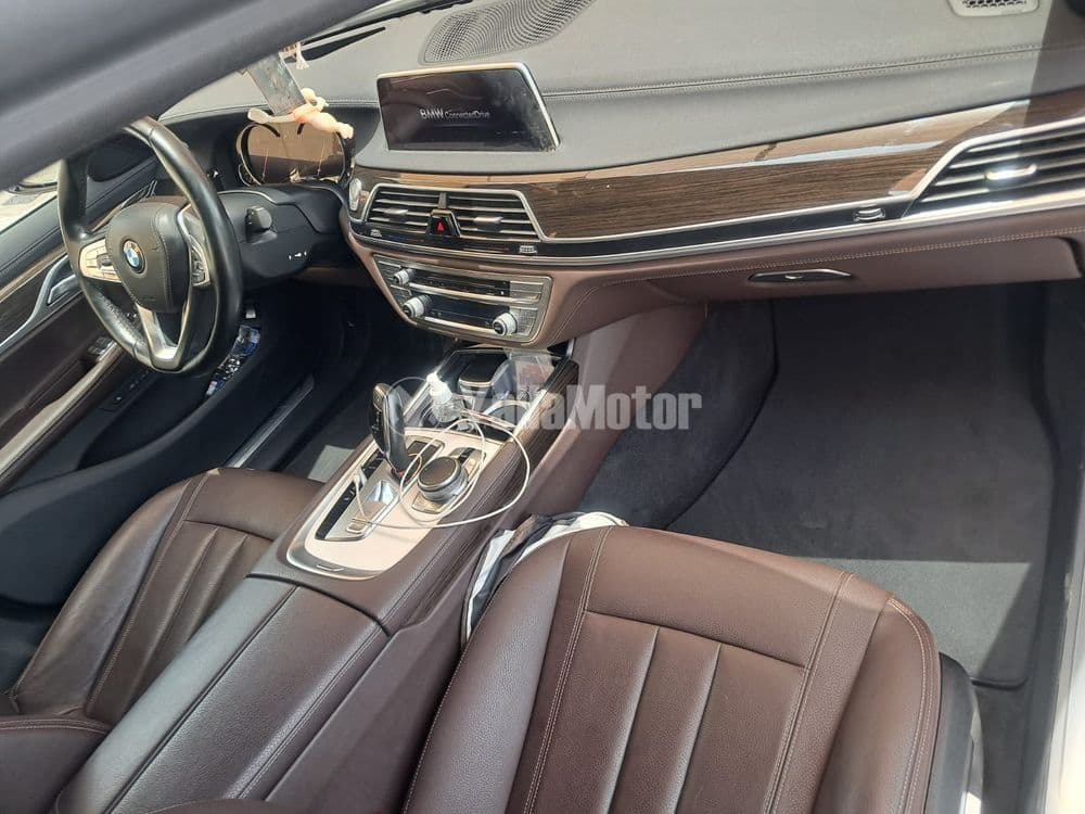 مستعملة بي إم دبليو الفئة السابعة 730i 2019