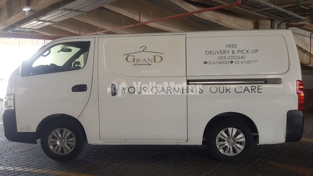 نيسان أورفان 3-Seater Manual 4-Door 2017 مستعملة