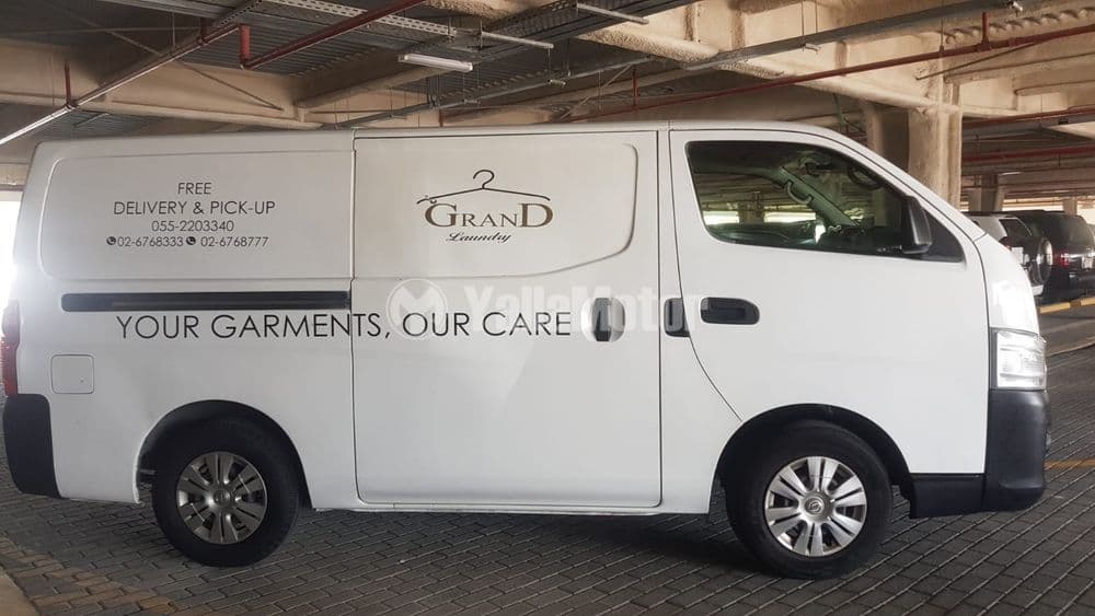 نيسان أورفان 3-Seater Manual 4-Door 2017 مستعملة