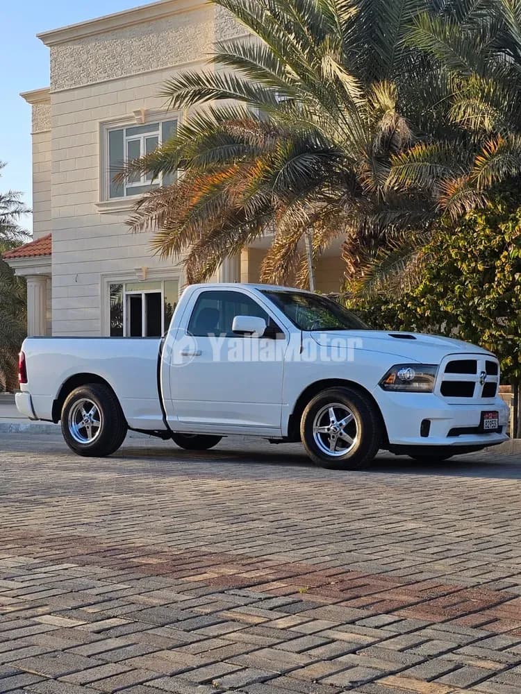 Used Dodge RAM 1500 SLT Crew 5.7L 2016