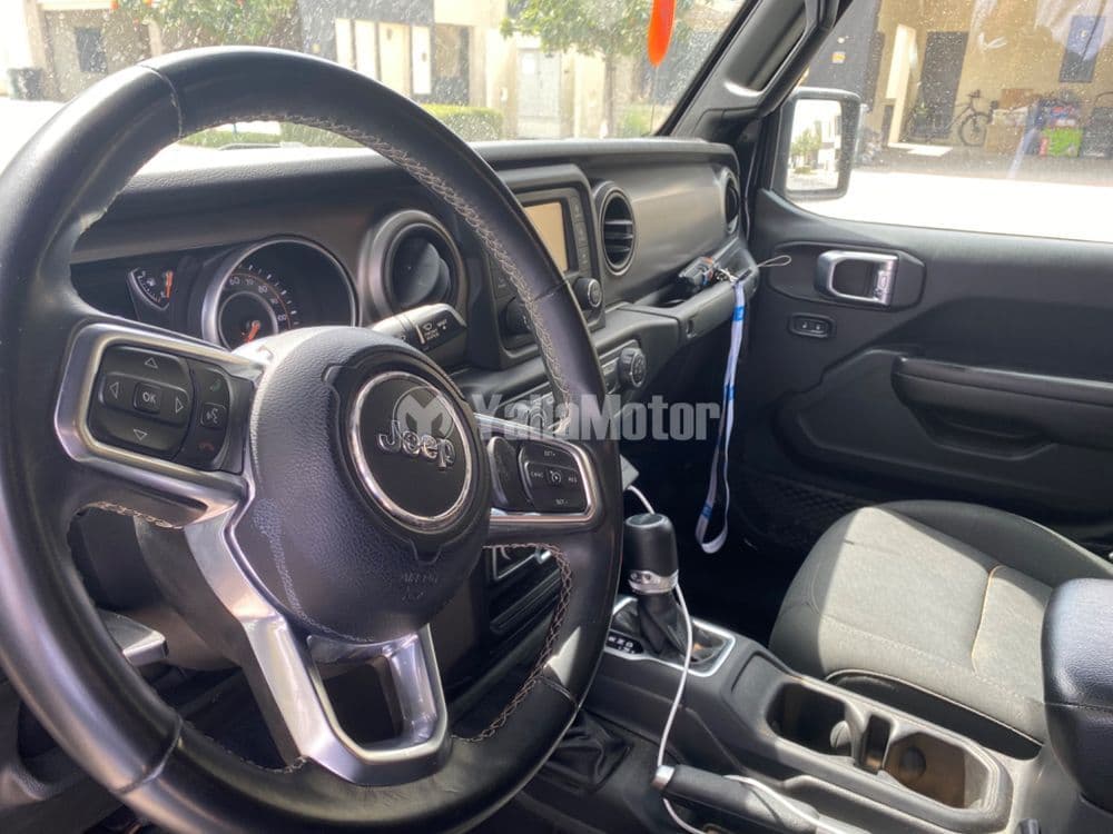 جيب Gladiator 3.6L Sport 4x4 2020 مستعملة