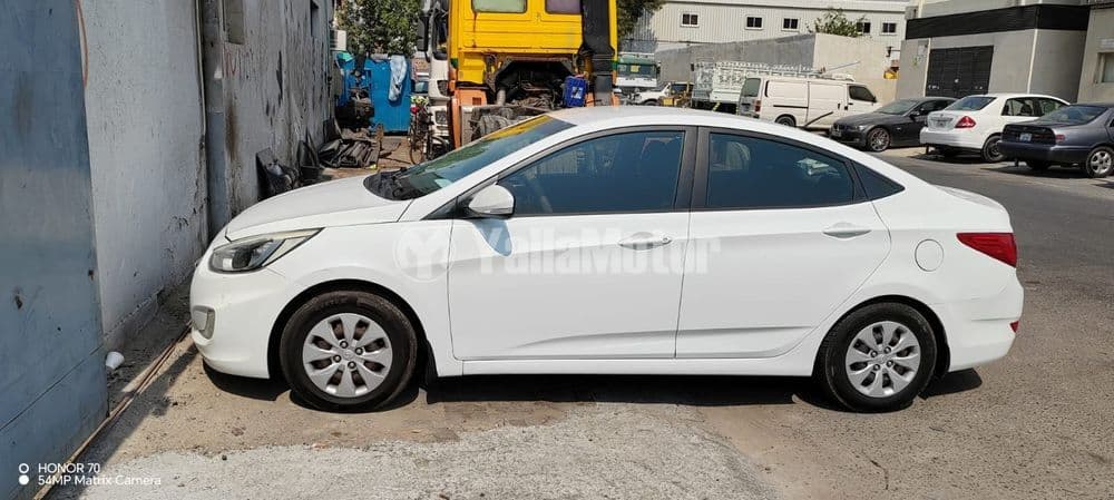 مستعملة هيونداي أكسينت 1.4L 2015