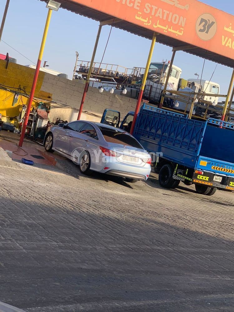 هيونداي سوناتا 2.0L Hybrid Limited 2015 مستعملة