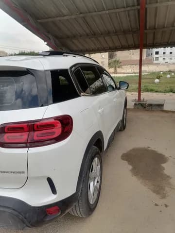 سيتروين C5 Aircross 1.6T Live 2022 مستعملة سيتروين C5 Aircross 1.6T Live 2022 مستعملة used_cars.forSale