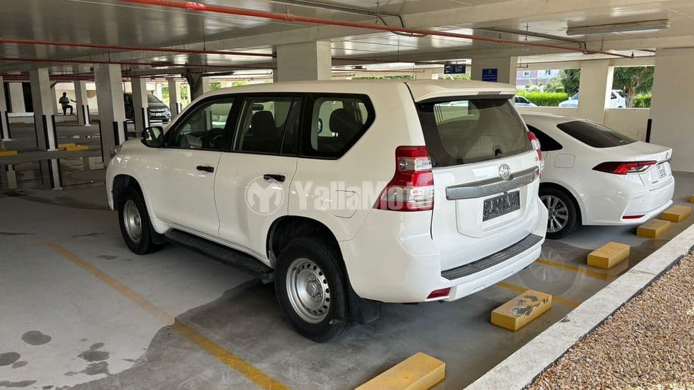 مستعملة تويوتا لاند كروزر برادو 2.7L TX 2017