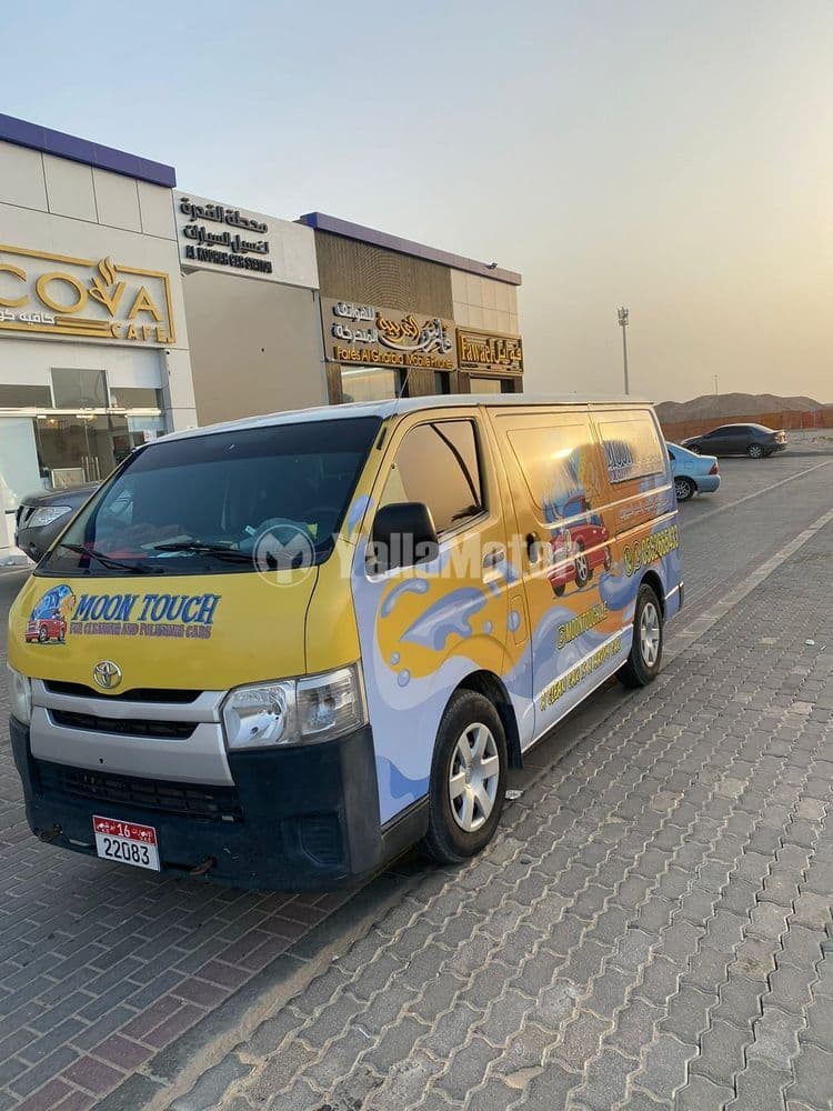 Used Toyota Hiace 3.5L Commuter GL 13 seater A/T 2014