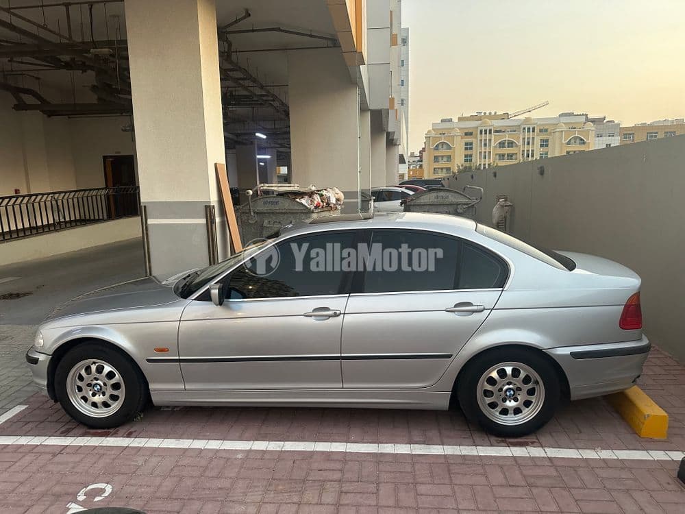 مستعملة بي إم دبليو الفئة الثالثة-سيدان 2000