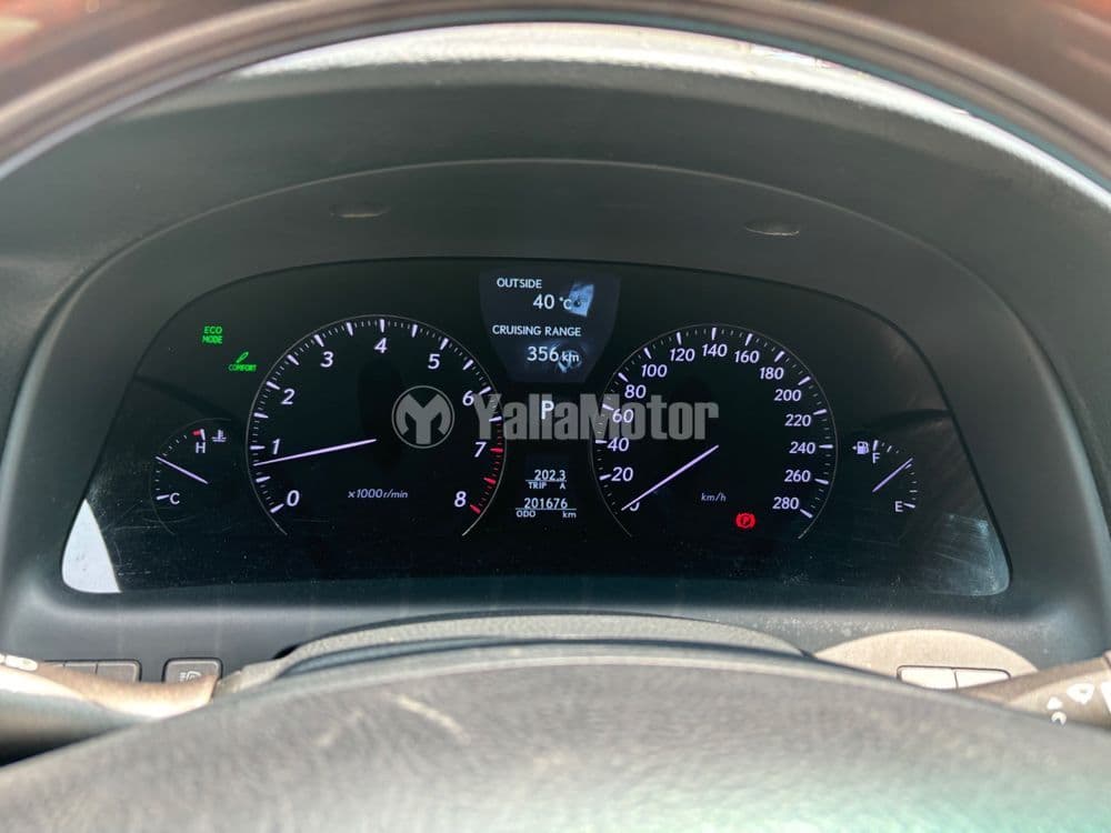 لكزس أل أس 460 4 door 4.6L SWB 2011 مستعملة