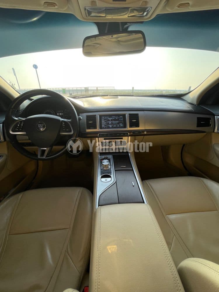 مستعملة جاكوار أكس أف 3.0 V6 SC بريميوم لكشاري Sport Pack 2015