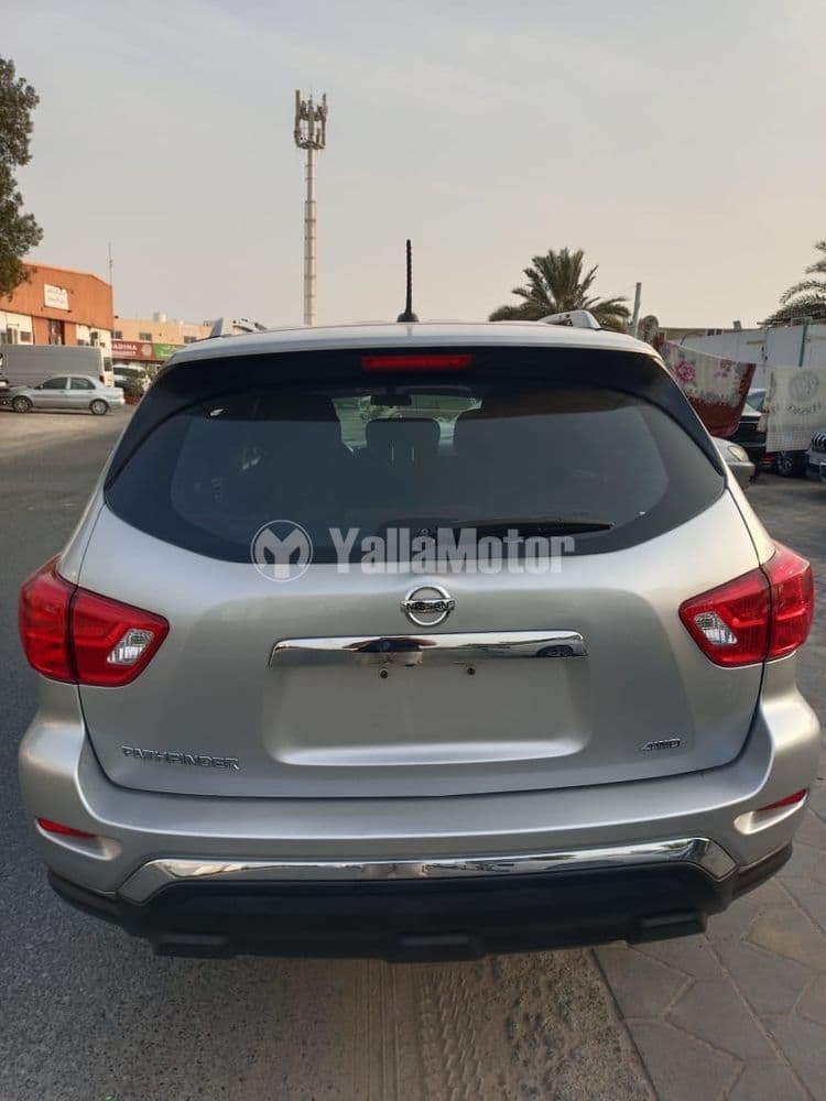 نيسان باثفايندر 3.5L S 4WD 2017 مستعملة