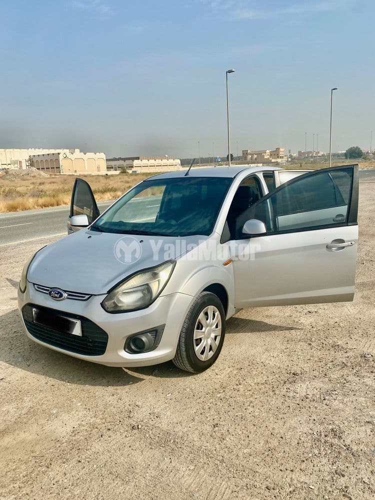 مستعملة فورد فيجو 1.6L تريند 2015