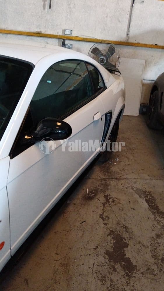 فورد موستانج كوبيه 3.7L روش 2002 مستعملة