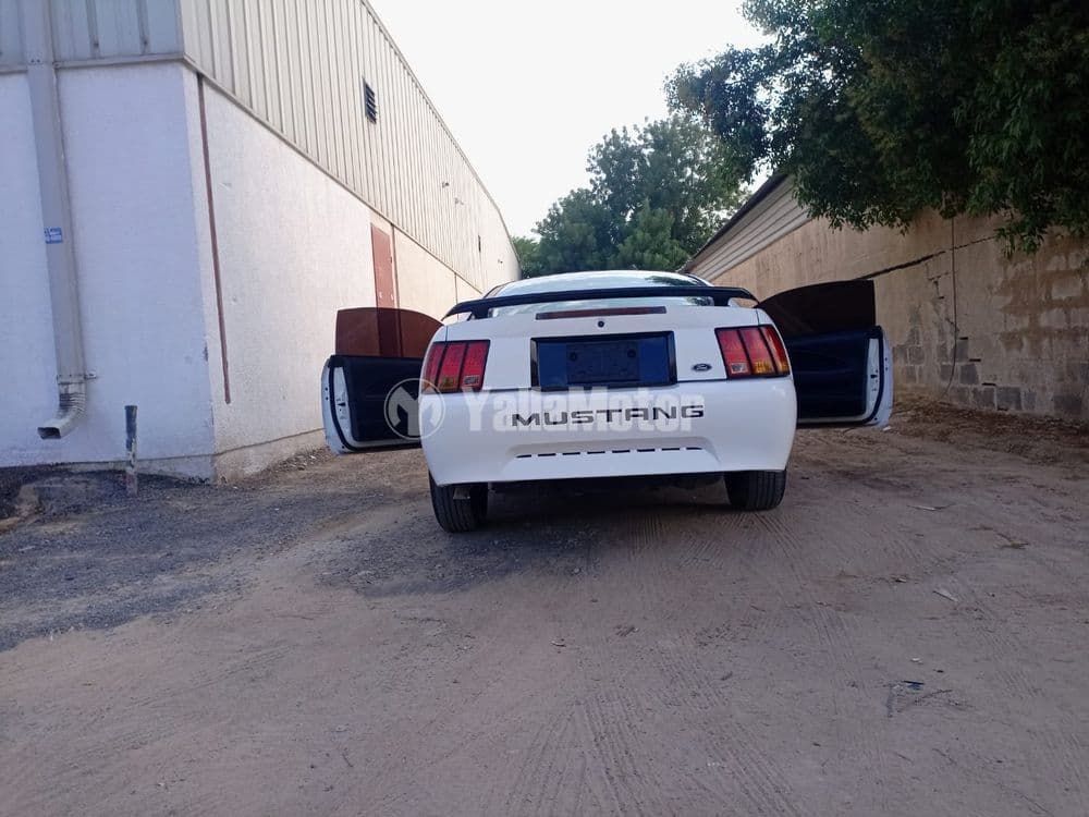 فورد موستانج كوبيه 3.7L روش 2002 مستعملة